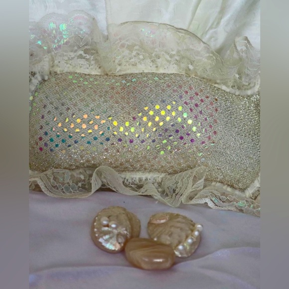 Hand Crafted Glass Bottles Eternal Glory Pillow Set Vanilla - Picture 7 of 11